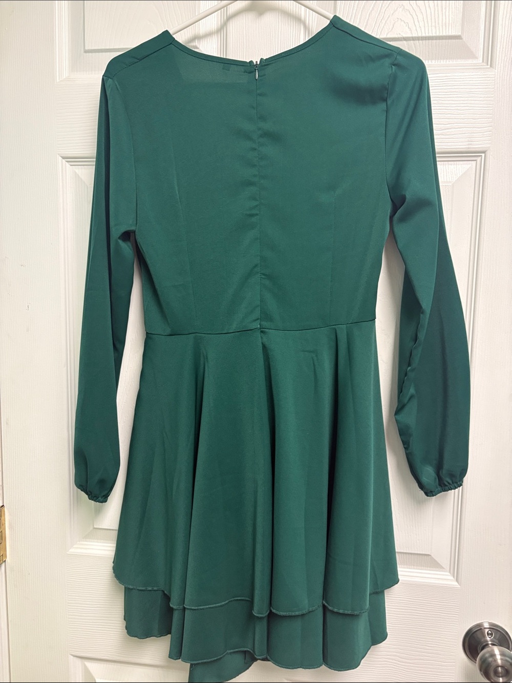Women's Deep Green Long Sleeve V-Neck Dress Size Medium - Picture 3 of 5